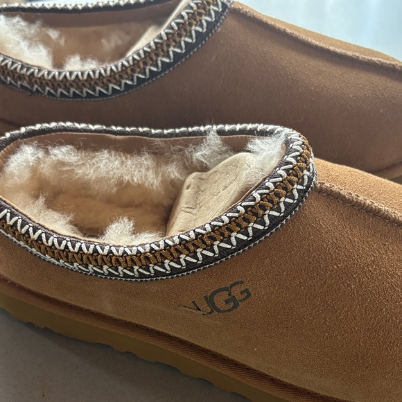 UGG Women's Chestnut/Tan Suede Shearling Slip-On Slippers - Picture 4 of 4